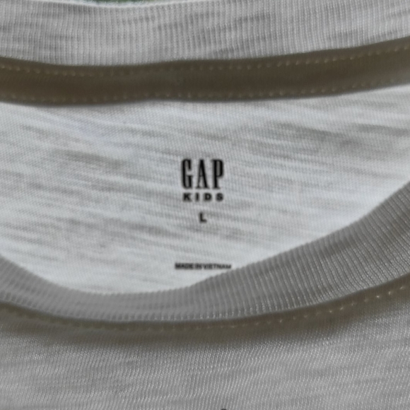 GAP  tee shirt - Picture 5 of 7